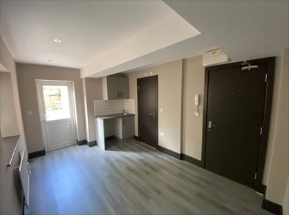 Studio Flat, Cromwell Road, TW13