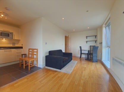 1 Bed Flat, Wharfside Point South, E14