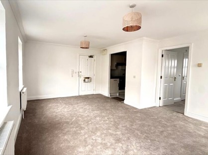 1 Bed Flat, St Saviours Crescent, LU1