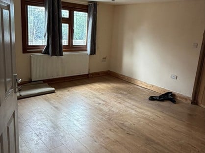Room in a Shared House, Park Road, IG1