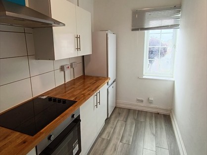 2 Bed Flat, Widmore Road, BR1