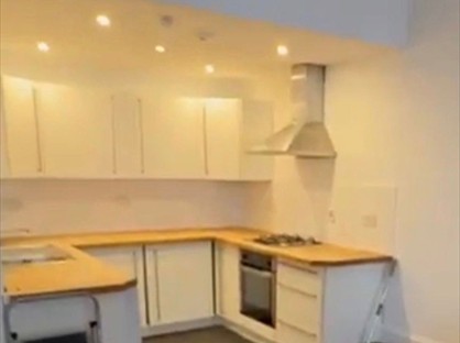 2 Bed Flat, Bath At, G2