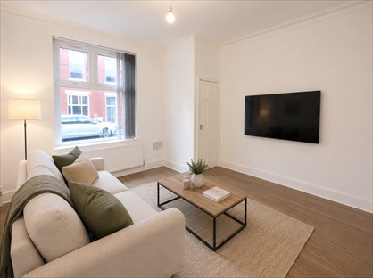 2 Bed Terraced House, Wychbury St, M6
