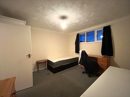 Studio Flat, Randolph House, ME7