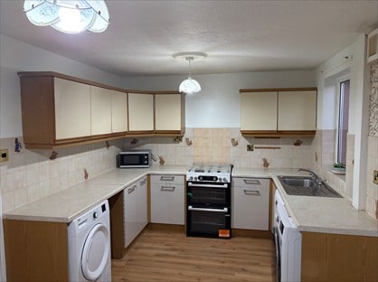 2 Bed Semi-Detached House, Rosebank Gardens, LS3