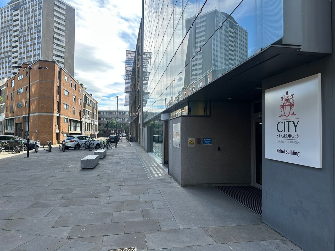 Studio Flat, Meredith St, EC1R