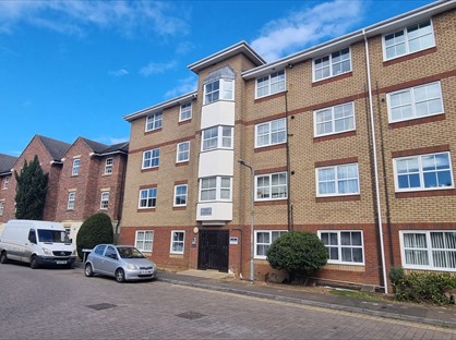 Room in a Shared Flat, Henry Bird Way, NN4