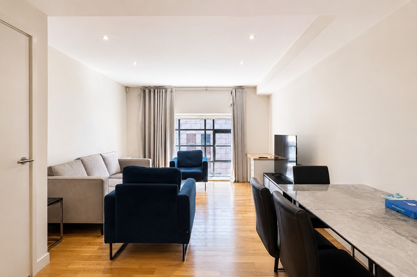 2 Bed Flat, Blandford Street, W1U, N1 7GU
