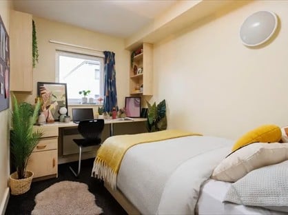 Room in a Shared Flat, Curzon House, NG3