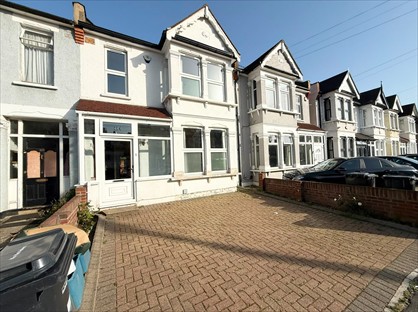 4 Bed Terraced House, Coventry Road, IG1