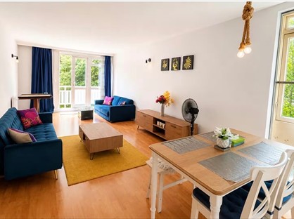 1 Bed Flat, Upper Richmond Road, SW15