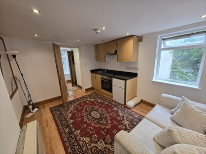 1 Bed Flat, Mansell Road, W3