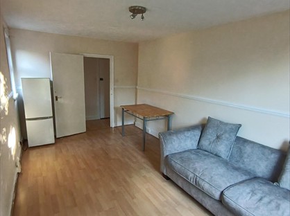 2 Bed Flat, Elliott Road, CR7