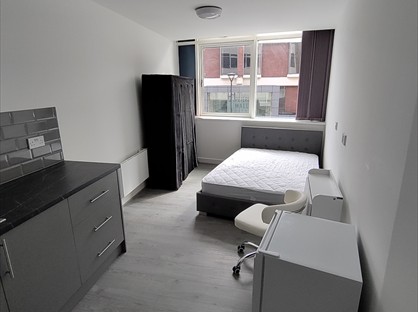 Studio Flat, Inventure House, DE1