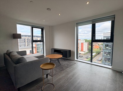 1 Bed Flat, Woden St, M5