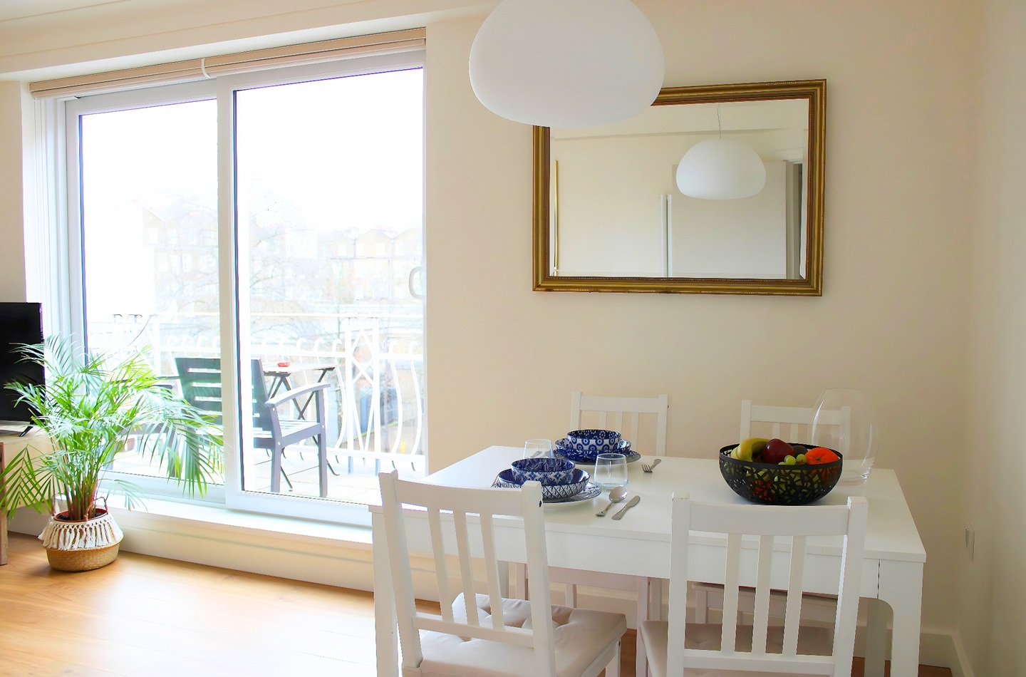 1 Bed Flat, Moscow Road, W2 photo 4