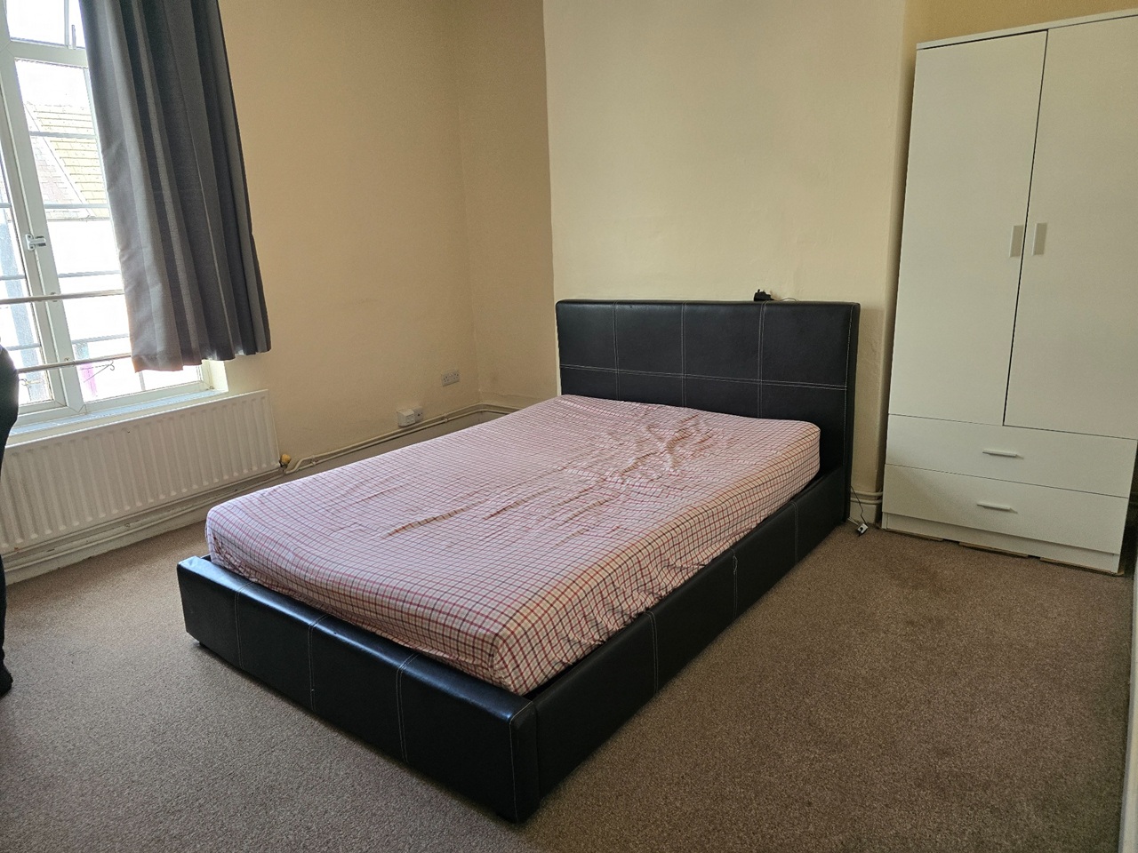1 Bed Flat, Chesterton, CB4 photo 5