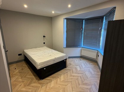 Studio Flat, Dickens Avenue, UB8