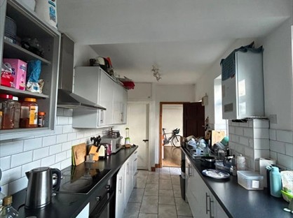Room in a Shared House, Cowlishaw Road, S11