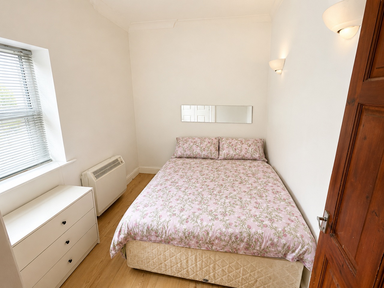 1 Bed Flat, Albert Road South, SO14 photo 4