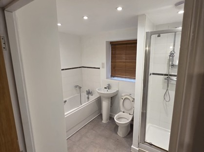 2 Bed Flat, Thornton Hall Close, NN2