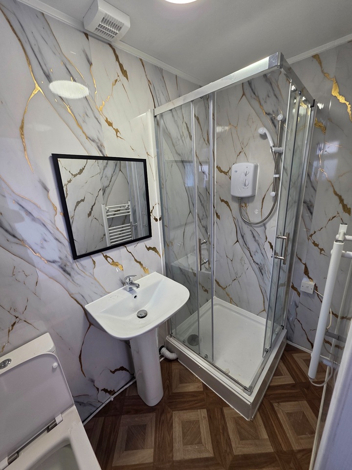 Studio Flat, Manchester Road, M16 photo 3