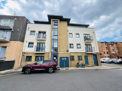 2 Bed Flat, Rosekey Court, SE8