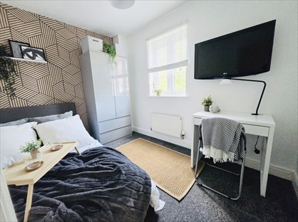 5 Bed Detached House, Meander Mews, CO1