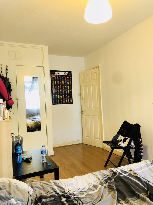 Room in a Shared Flat, Solander Gardens, E1 photo 3