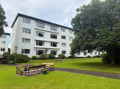 2 Bed Flat, Strathclyde Court, G84