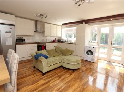 Room in a Shared House, Churchill Road, E16