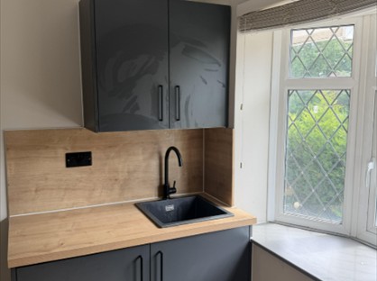 Room in a Shared House, London Road, KT17