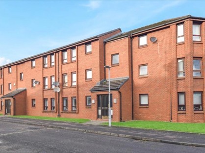 2 bed flat/apartment for rent in 2 Bed Flat, Caird Gardens, ML3