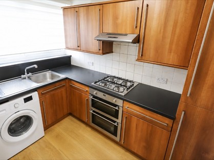 2 Bed Flat, Knee Hill Crescent, SE2