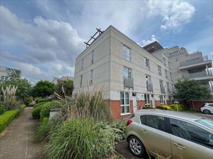 4 Bed Semi-Detached House, Quainton Road, LE2