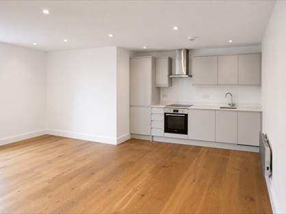 2 Bed Flat, London Road, ME10