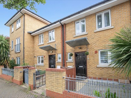2 Bed Terraced House, Merriam Avenue, E9