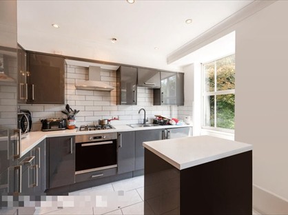 3 Bed Flat, Kingston Hill, KT2