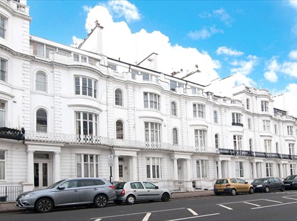 2 Bed Flat, Gloucester Terrace, W2