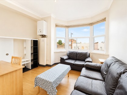 3 Bed Flat, Goldhawk Road, W12