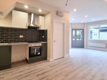 Studio Flat, Boston Road, W7