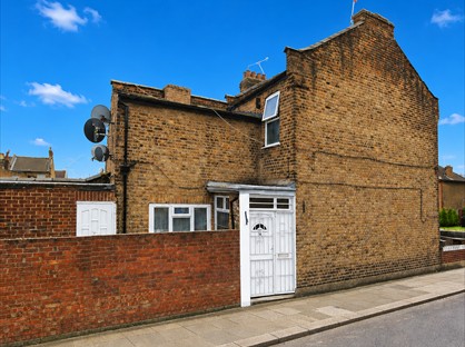 Studio Flat, Montagu Road, N18