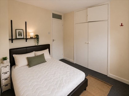 Room in a Shared Flat, Clapham Junction, SW11