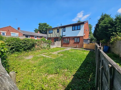 1 Bed Semi-Detached House, Freshwinds Court, OL4