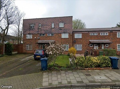 2 Bed Semi-Detached House, Jubilee Close, HA5
