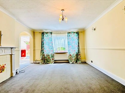 3 Bed Terraced House, Nether Priors, SS14
