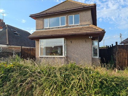3 Bed Detached House, Charlesville Road, LL18