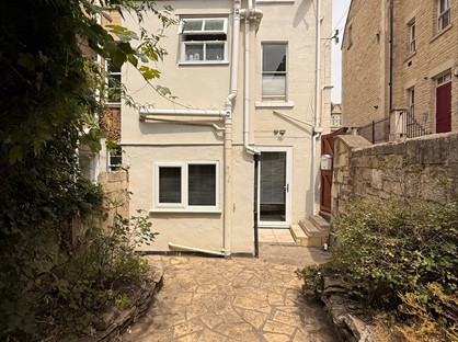 1 Bed Flat, St Georges Buildings, BA1