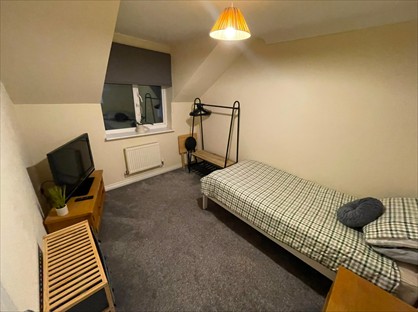 Room in a Shared House, Chassagne Square, CW1