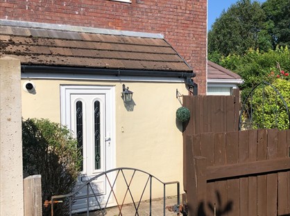 1 bed terraced house for rent in 1 Bed End Terrace, Pentre Close, NP44